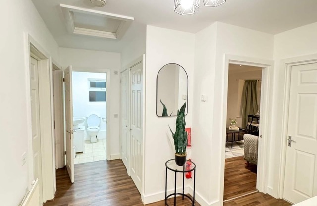 Comfy 3-Bed Flat | Southampton