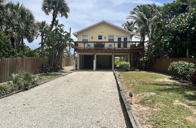 Comfy Beach House on Vero Beach