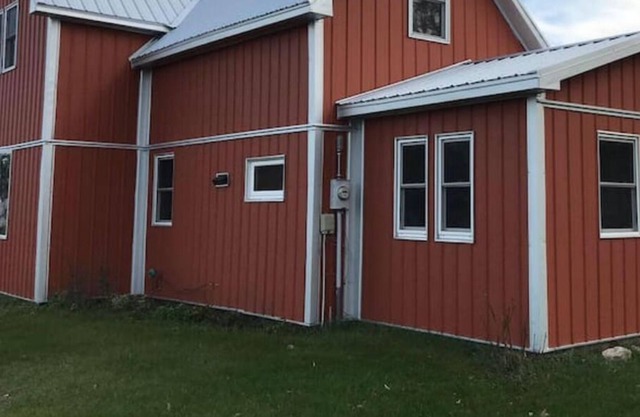 Comfy, Clean and River view with lots to do.