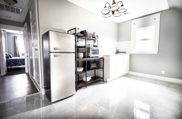 Comfy Micro Apartment 1BR 1Bath close to the falls