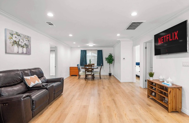 Comfy Retreat with Yard & Cozy Interiors