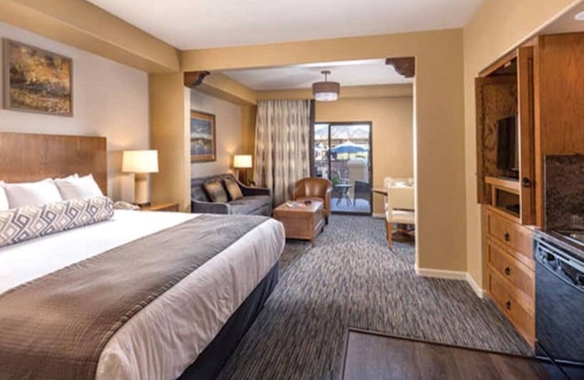 Comfy Studio Suite at Legacy Golf Resort