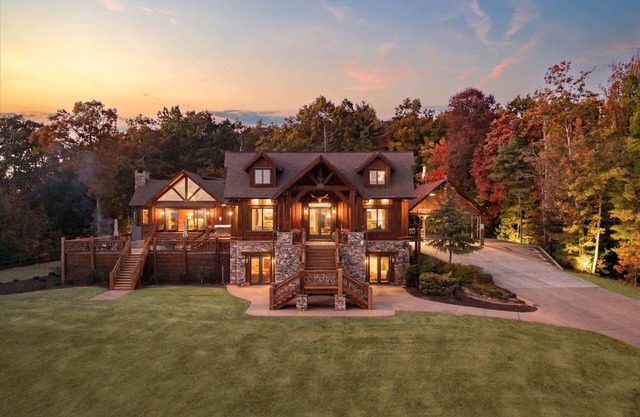 Company Retreats | Reunions | Weddings |Pickleball