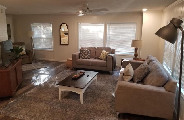 Complete BnB Presents Stylish Newly Renovated Whole Home TKS418