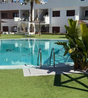 Condo with solarium in Laguna Beach Resort In Los Balcones in Torrevieja