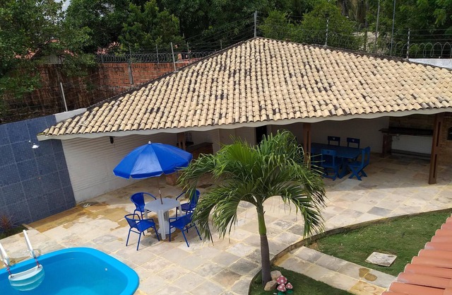 Confort House. Large house close to the beach. Quiet and pleasant place.