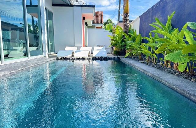 Contemporary 3bd Safari Pool Villa Near Nai Yang Beach