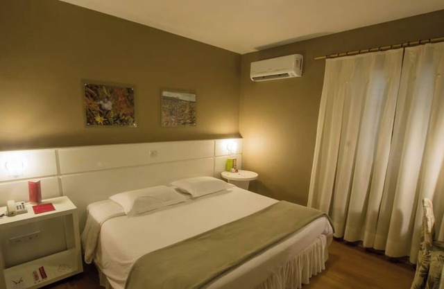 Contemporary Double Room Nestled Among Forests with Canyon and Waterfall Stunt