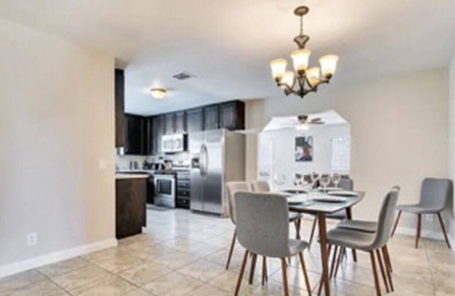 CONTEMPORARY & MODERN 5-BEDROOM HAVEN W/POOL