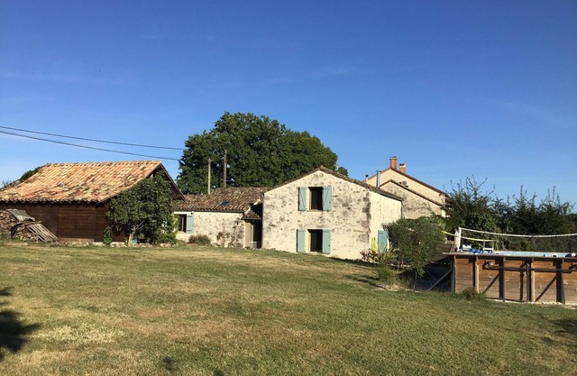Converted barn in a peaceful setting, perfect for exploring the Lot-et-Garonne