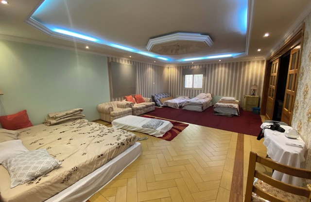 Cool as breeze, take it at ease