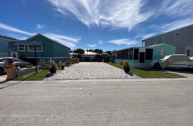 Coral's Canal RV LOT ONLY