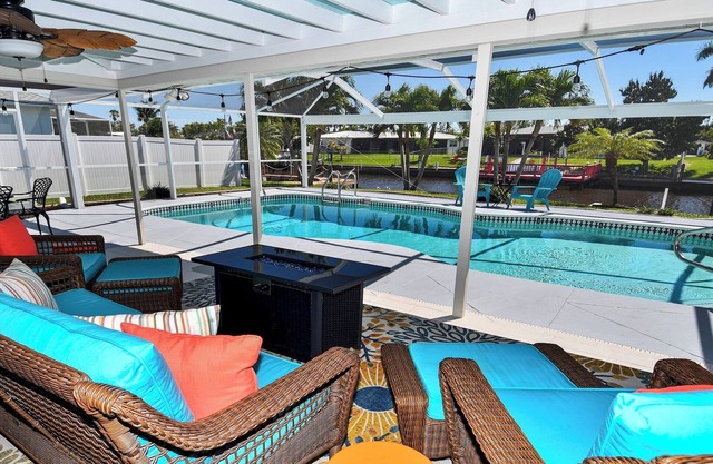 Coral Sunshine - large south terrace with pool/spa