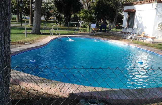 Cordoba Villa, amazing garden, tennis and pool