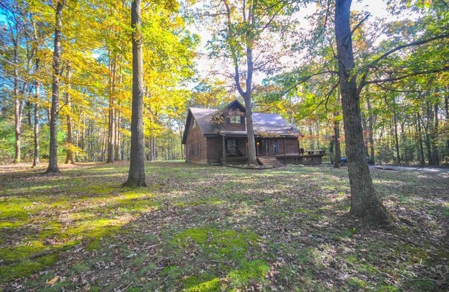 Corey Cabin | 3BR 2BA, Fireplace, Hot Tub, Close to Ohiopyle!