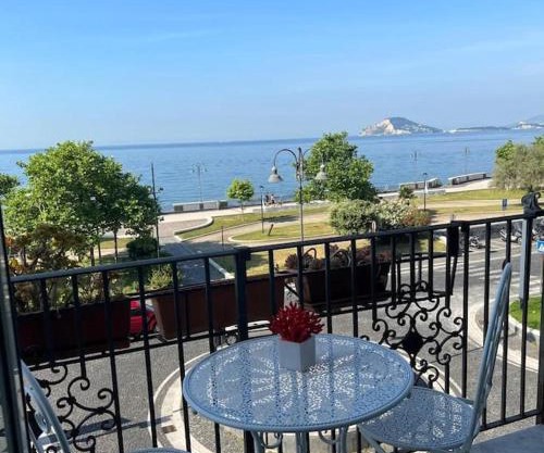 Corriano-Incantevole casa con vista mare.