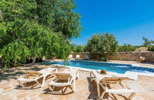 Cortijo Rica Santa Cruz del Comercio by Ruralidays