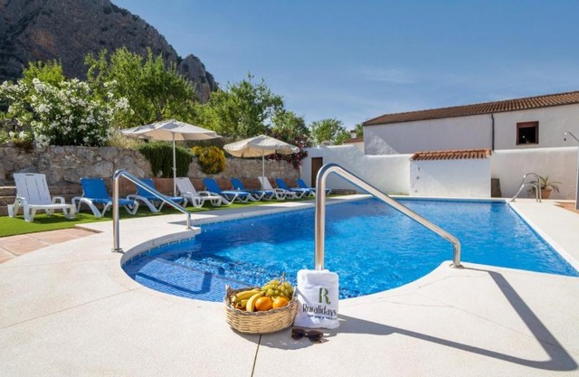 Cortijo Rural Fuente Marchal Montejaque by Ruralidays