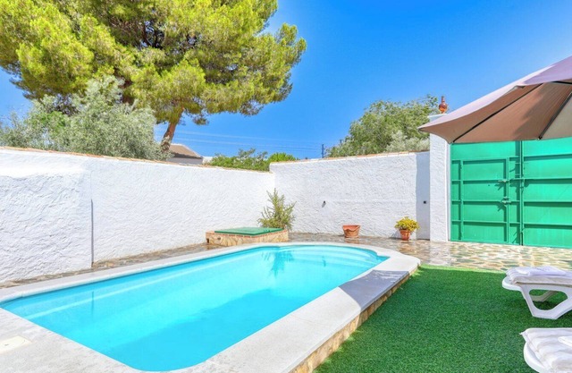 Cortijo San León Fuente de Piedra by Ruralidays