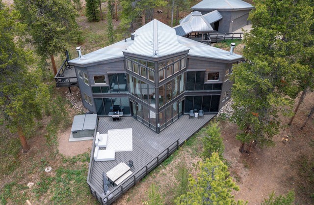 Cosmic Cabin at Devil's Thumb 15mins from Winter Park