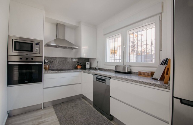 Cosy 3 bedroom house only 20 minutes from Sierra Nevada