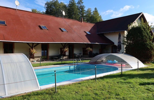 Cosy apartment for 4 guests with pool, WIFI, TV and patio