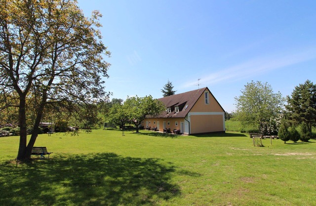 Cosy apartment for 5 guests with WIFI, patio, pets allowed and panoramic view