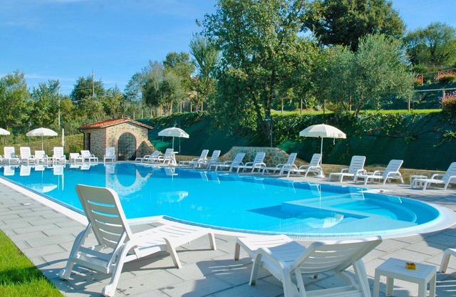 Cosy apartment in villa for 4 guests with WIFI, pool, A/C, TV and patio
