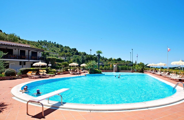 Cosy apartment for 2 guests with A/C, WIFI, pool, TV and pets allowed
