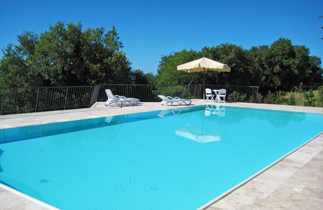 Cosy apartment for 4 guests with WIFI, pool, TV and pets allowed, close to San Gimignano