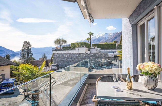 Cosy apartment for 4 guests with WIFI, TV, balcony, pets allowed and parking