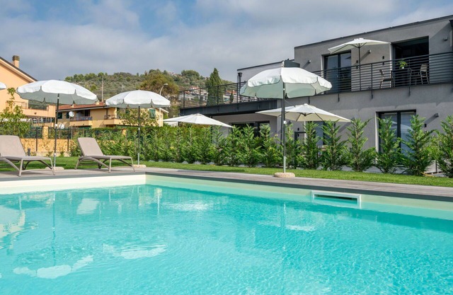 Cosy apartment for 6 guests with A/C, pool, WIFI, TV, terrace and pets allowed