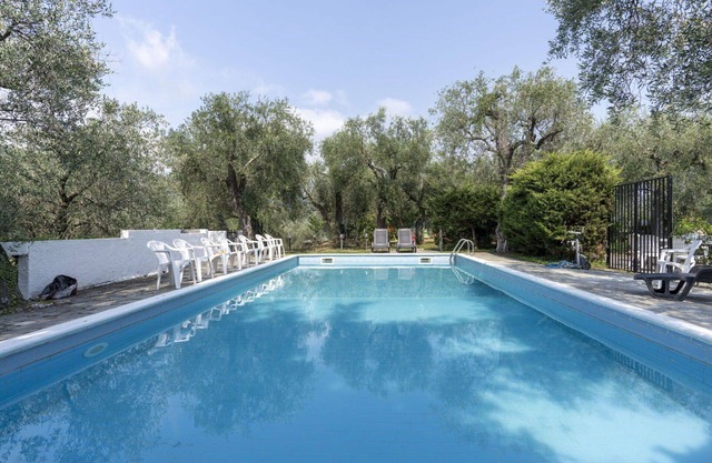Cosy apartment for 4 people with pool, WIFI, balcony, pets allowed and panoramic view