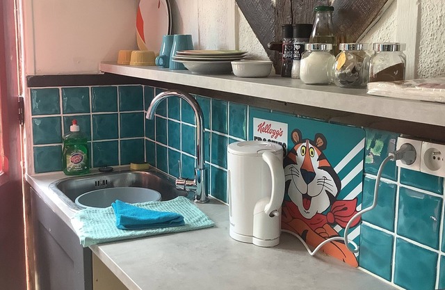 Cosy cabin, self contained. Own parking, patio and garden. Ideal bikers, walkers