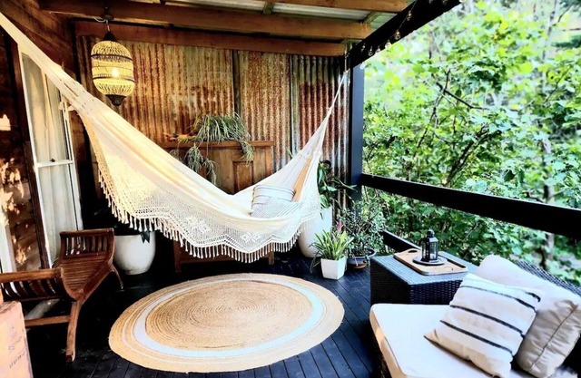 Cosy Elmview Cottage an idyllic couples escape