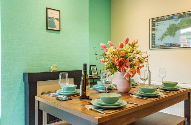 Cosy Portland Cottage | Sea Views, Walk to Beach & Coastal Path, Dog Friendly