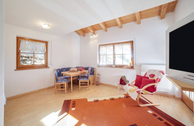 Cosy Strickerhof Apartment 1 with Mountain View & Balcony