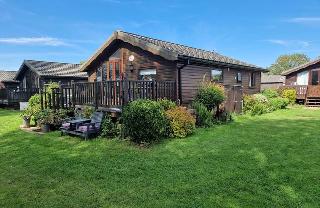 Cotswold Lakeside Lodge 29