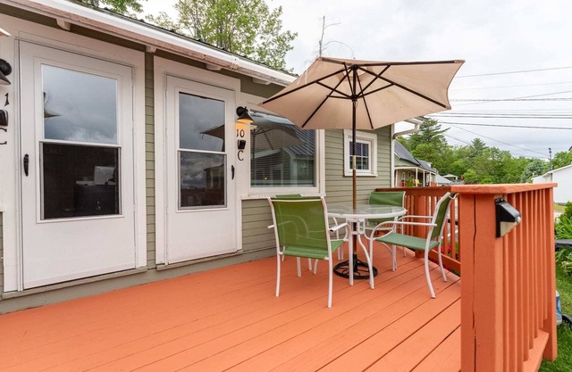 Cottage 10 Summary: S