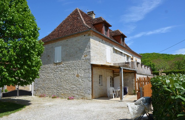 Cottage 6 people Dordogne Valley Lotoise swimming-pool