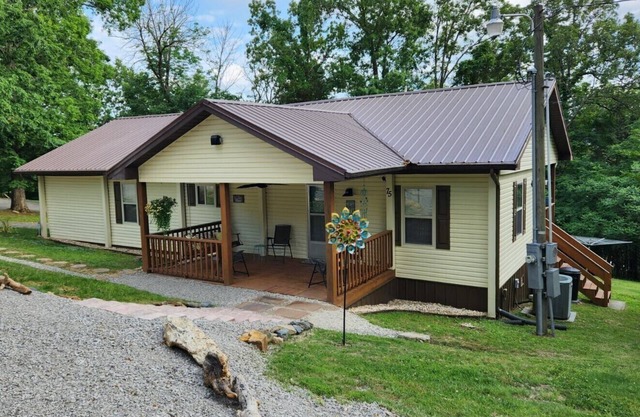 Cottage at Lake Cumberland; 6m walk to water at Clearwater public boat ramp