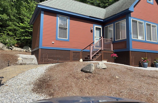 Cottage at Summer Village Gated Waterfront Resort Community-20 Miles from Boston