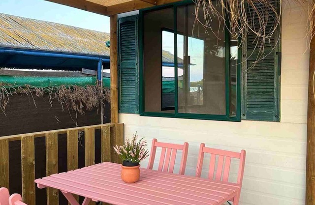 Cottage 'Coqueta Casita' with Private Terrace, Wi-Fi and Air Conditioning