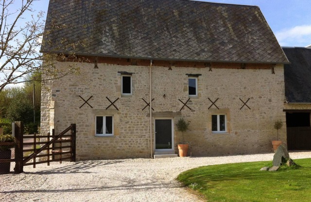 Cottage sleeps 4 near the D-Day landing beaches. Pets allowed