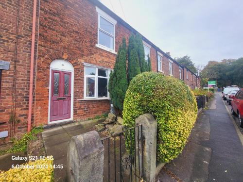 Cottage - Sleeps 4 - Garden - Parking