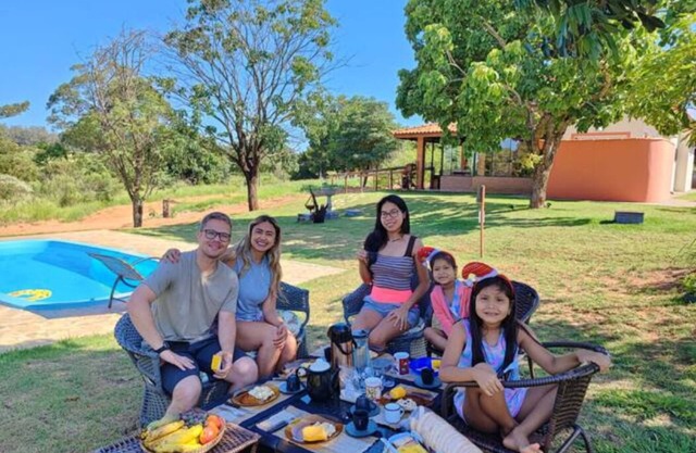 COUNTRY HOUSE WITH FIREPLACE/LAKE BACKGROUND - Santa Bárbara Resort