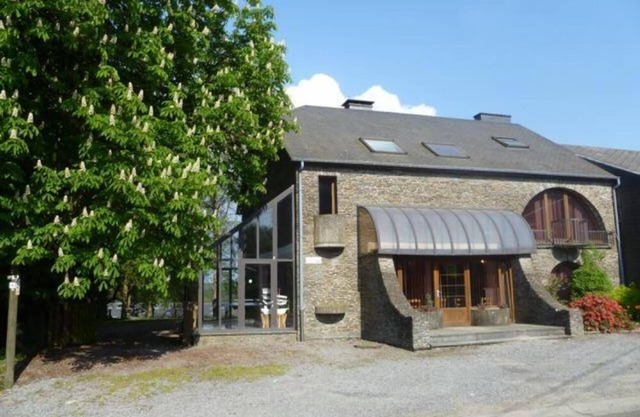 Country cottage high capacity (24p) in the heart of the Ardennes