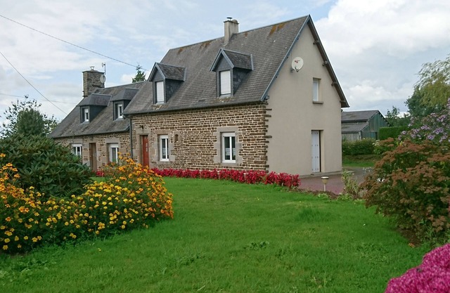 country house with free wifi in a quiet area 45 mins from mont st michel