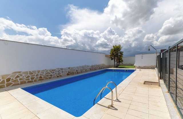 Country House 'Callejón Del Pozo 2' with Shared Pool, Wi-Fi and Air Conditioning