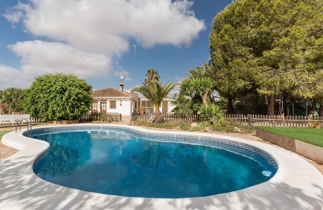 Country House 'Casa De La Cuesta' with Private Pool, Wi-Fi and Air Conditioning